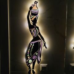 Veraart Epoksili Ahşap Testili Etekli Afirikalı Kadın Figürlü Duvar Dekorlu Gece Lambası 60 cm