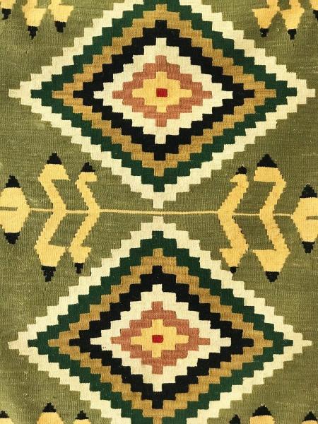 El Dokuma Etnik Kilim