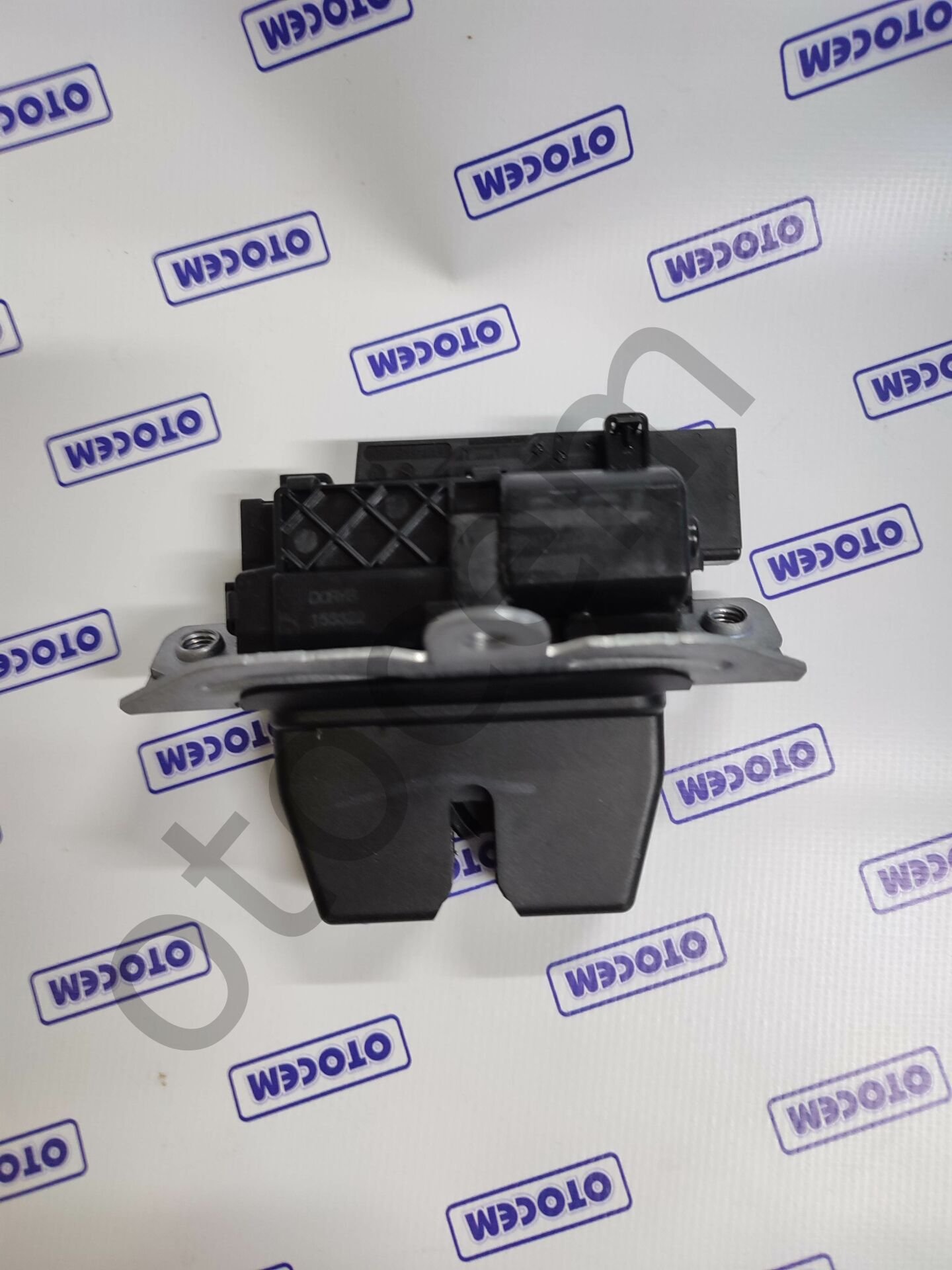 FORD COURİER - MONDEO 2013 - SONRASI BAGAJ KAPAK KİLİDİ TEK KAPI