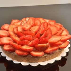 Çilekli Tart 8 Kişilik