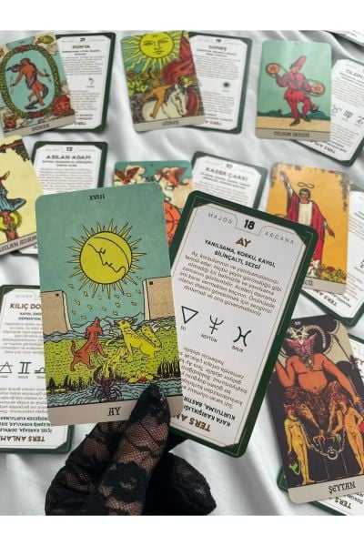 REGIN Başlangıç Tarot Kitabı Ve Başlangıç Tarot Seti - 78 Eğitim Kartı + 78 Klasik Tarot Kartı