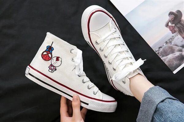 Spider-Man & Hello Kitty Baskılı Beyaz Unisex Kanvas Ayakkabı