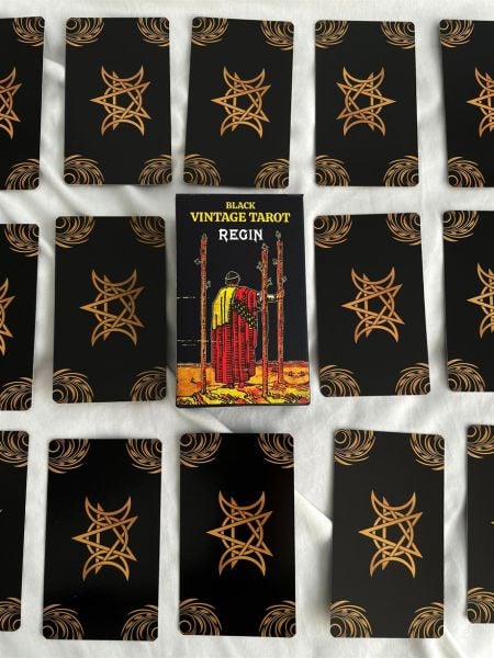 Regin Black Vintage Tarot