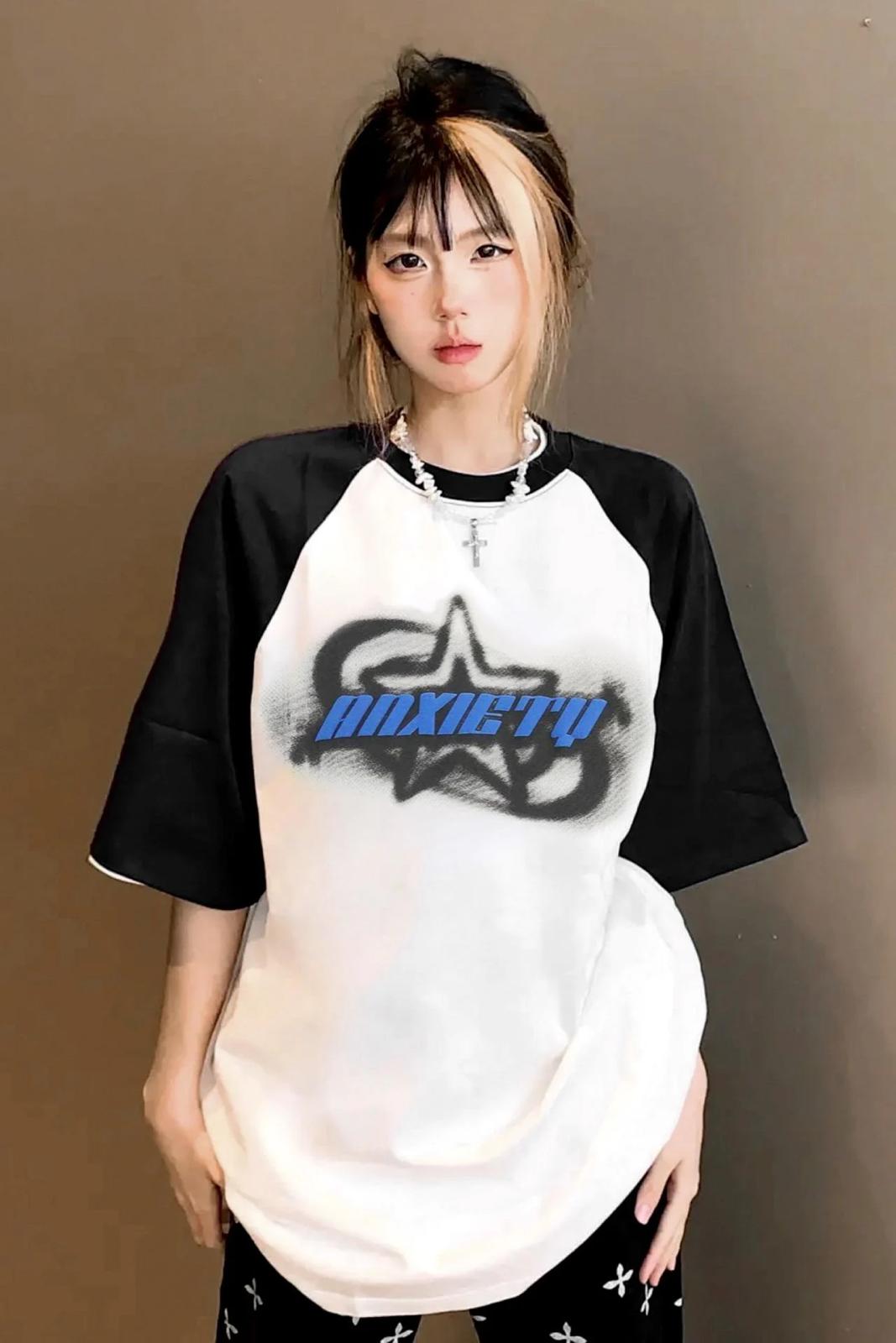 Beyaz Unisex Siyah Reglan Anxiety Star T-Shirt