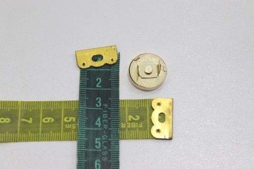 Altın Rengi Mıknatıslı Çıt Çıt 2x2 cm Deri Aksesuar