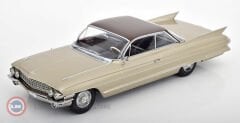 1:18 1961 Cadillac Series 62 Coupe DeVille 1