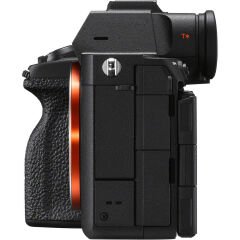 Sony A7R V Body Aynasız Fotoğraf Makinesi (Distribütör Garantili)