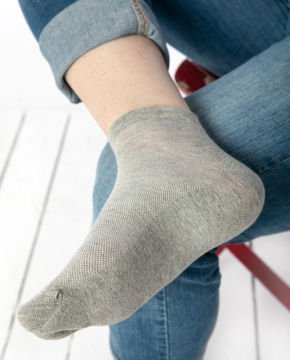 Gri Renk Kısa Soket Çorap Adele