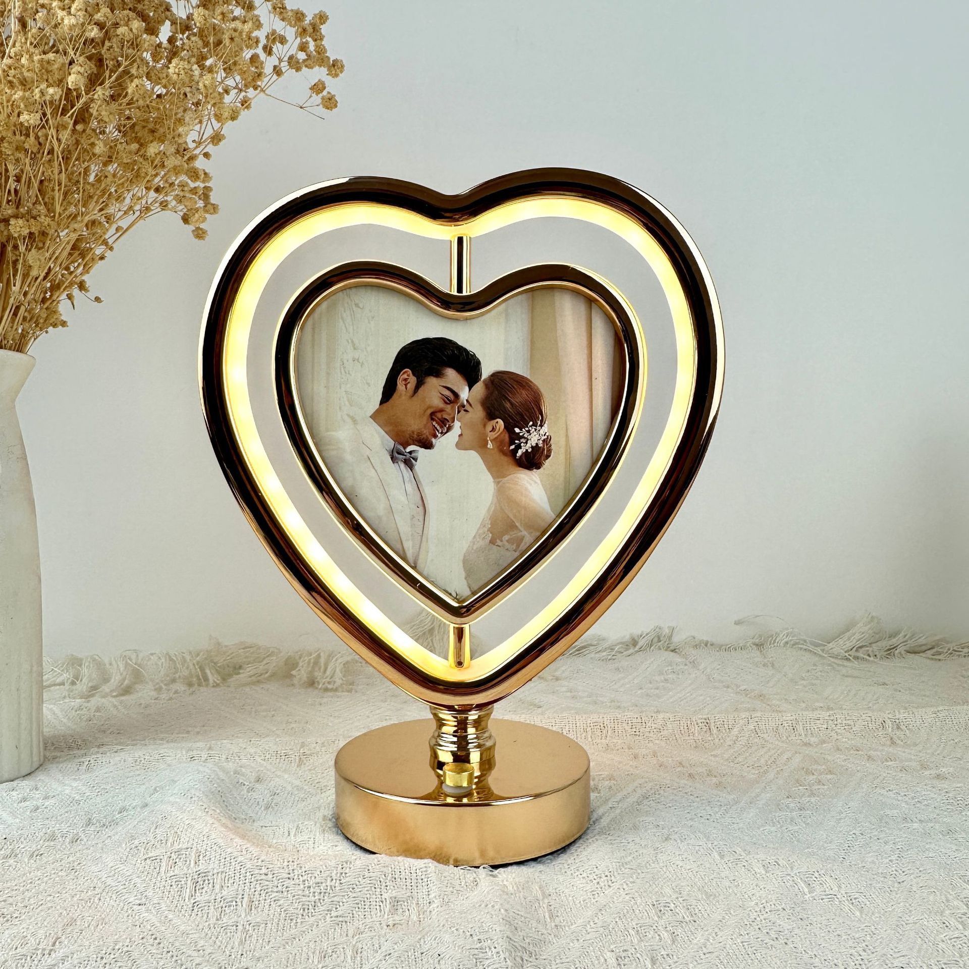 USB Şarjlı Kalp Şekilli LED Işıklı Masaüstü Gold Masa Lambası