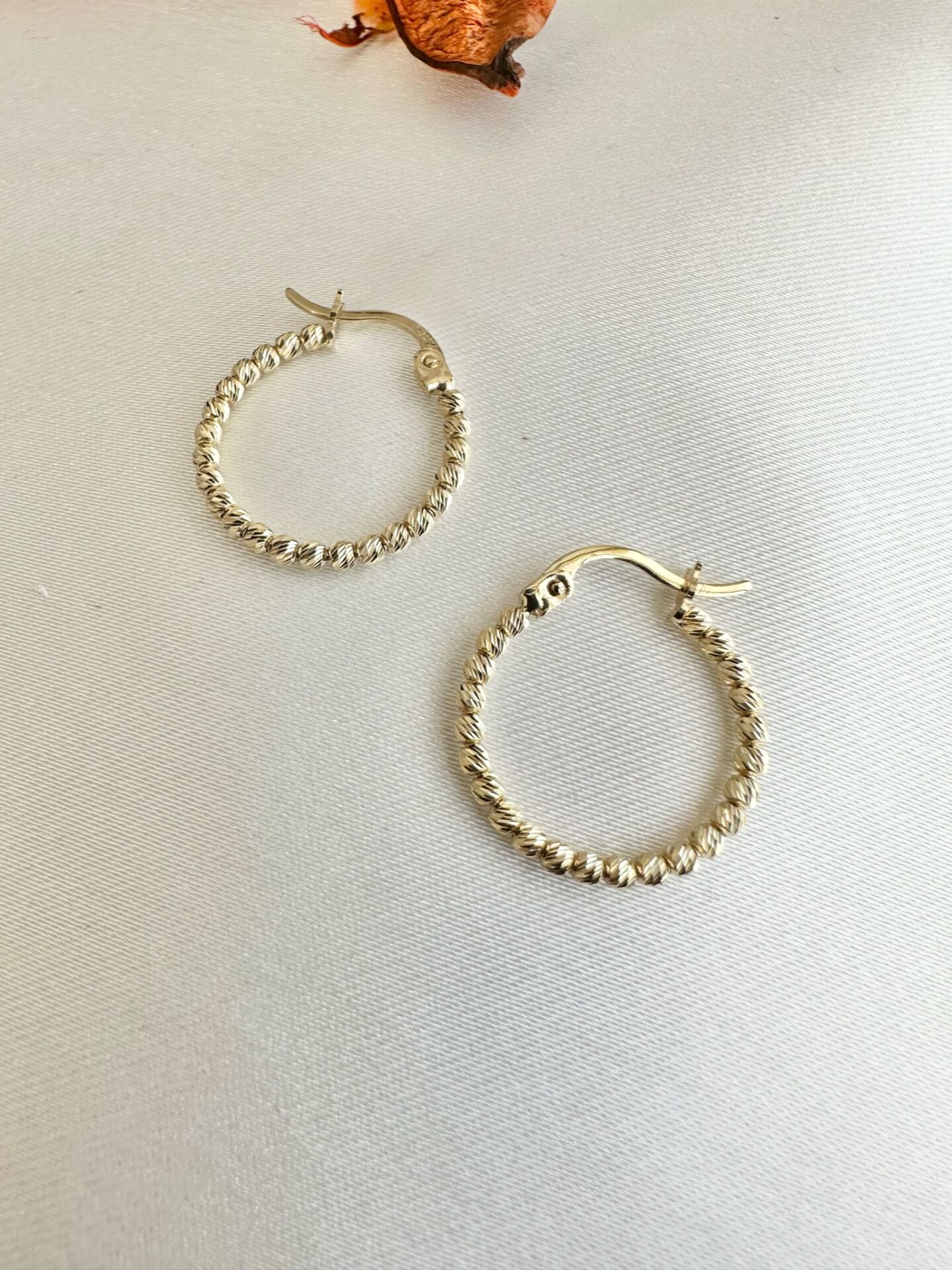 14 Kuyumculuk 2.5 Cm Çaplı Dorikalı Halka Küpe