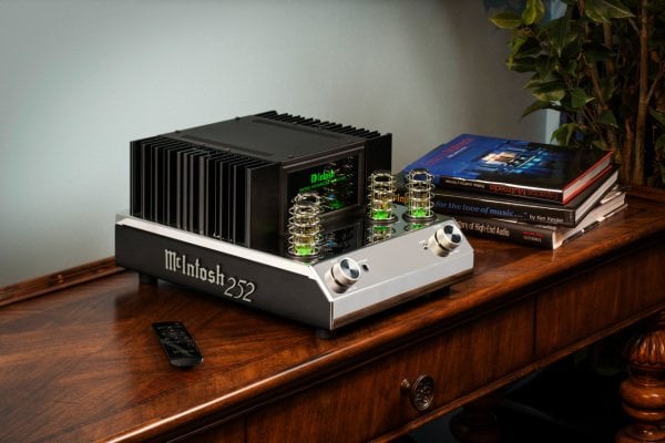 McIntosh MA 252