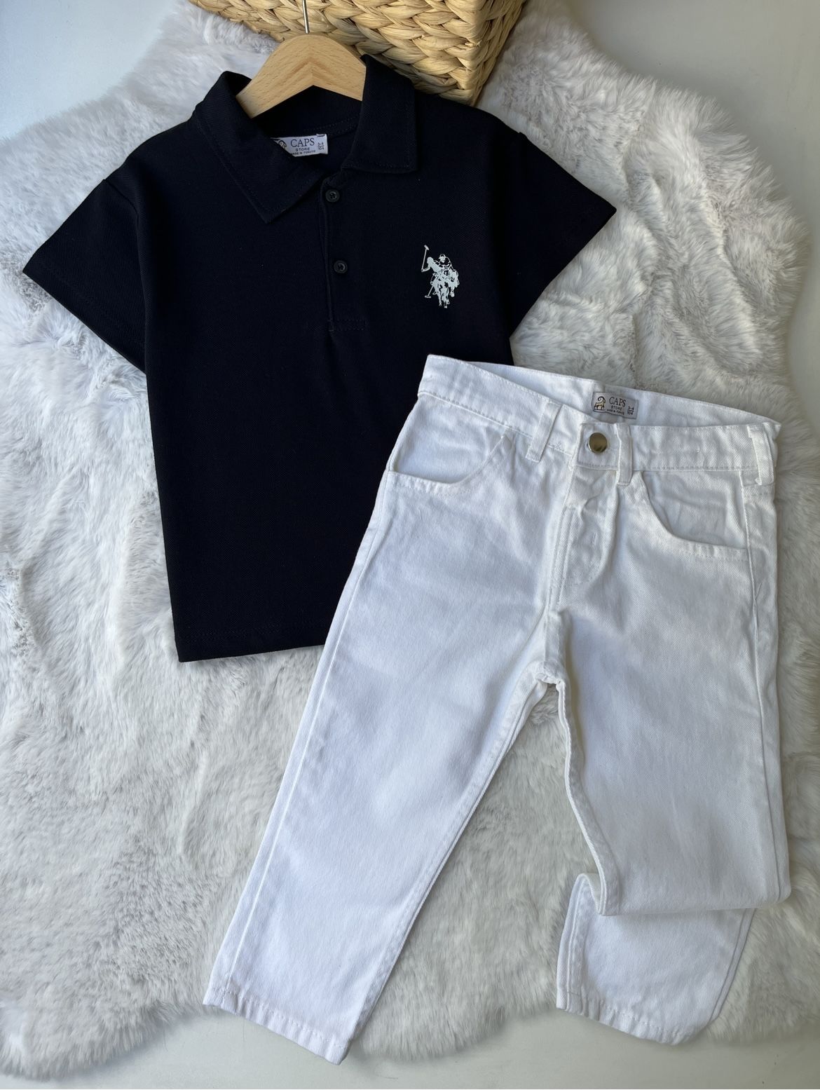 Polo yaka tişört beyaz jean