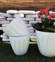 Renkli Saksı 3 LT 1 Adet Beyaz Renk Papatya Model Plastik Tabaklı Çiçek Saksısı