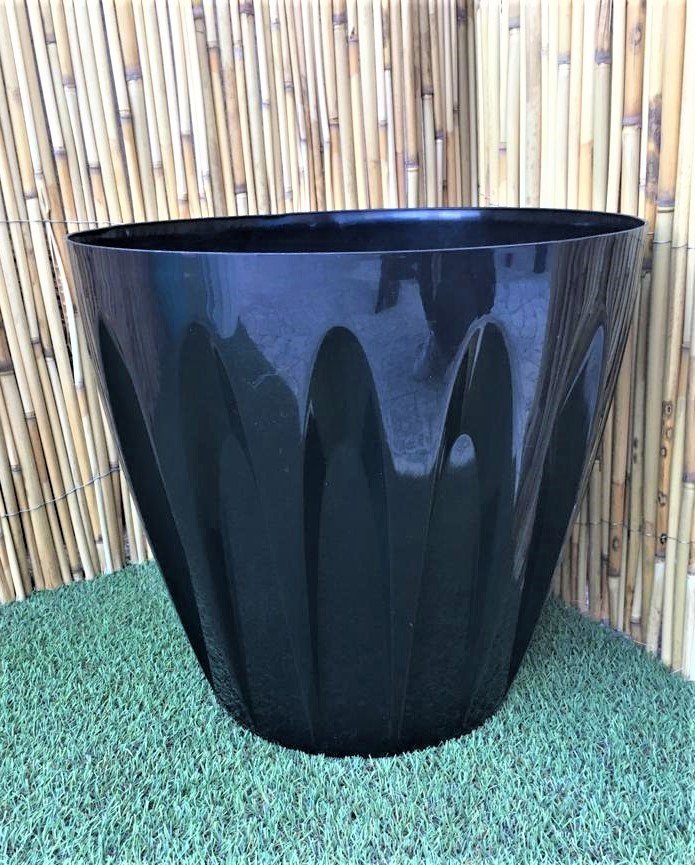 Renkli Saksı 46 LT 1 Adet Siyah Renk Papatya Model Plastik Tabaklı Çiçek Saksısı