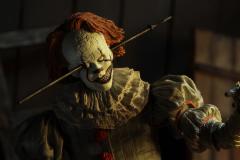 NECA Ultimate: IT Pennywise Well House Aksiyon Figür