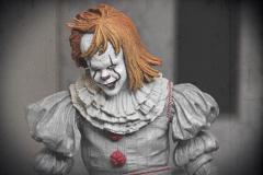 NECA Ultimate: IT Pennywise Well House Aksiyon Figür