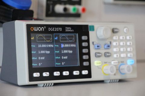 Owon DGE2070 Arbitrary Fonksiyon Üreteci 70 MHz