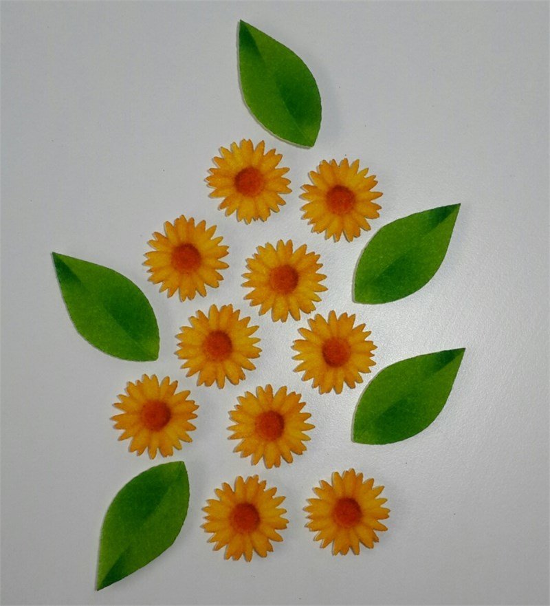 Sarı Papatya ve Yaprak Desenli Ütüyle Yapışan Keçe Aplike  (DK 99 EY)