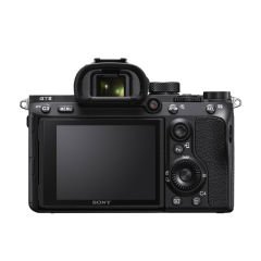 Sony A7 III Aynasız Fotoğraf Makinesi (Body) - Teşhir Ürünü - Distribütör Garantili