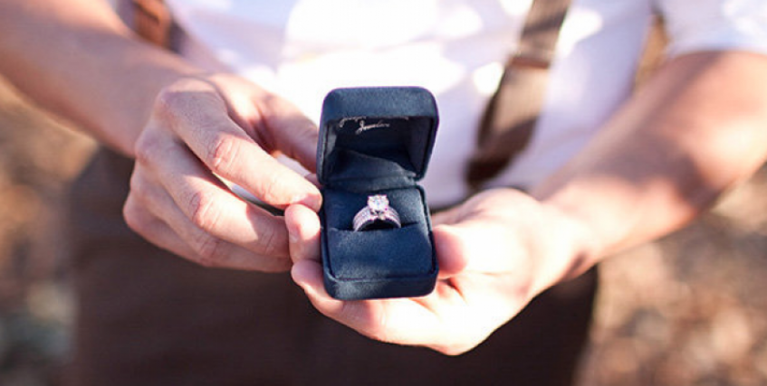 Bu Yazı Erkekler İçin: Evlilik Teklifi
