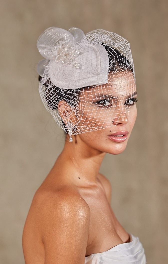 ST656 BRIDE CAP