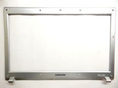 2.EL Samsung NP-R522 NP-R520 NP-R518 Ekran Ön Çerçeve Bezel BA75-02198B