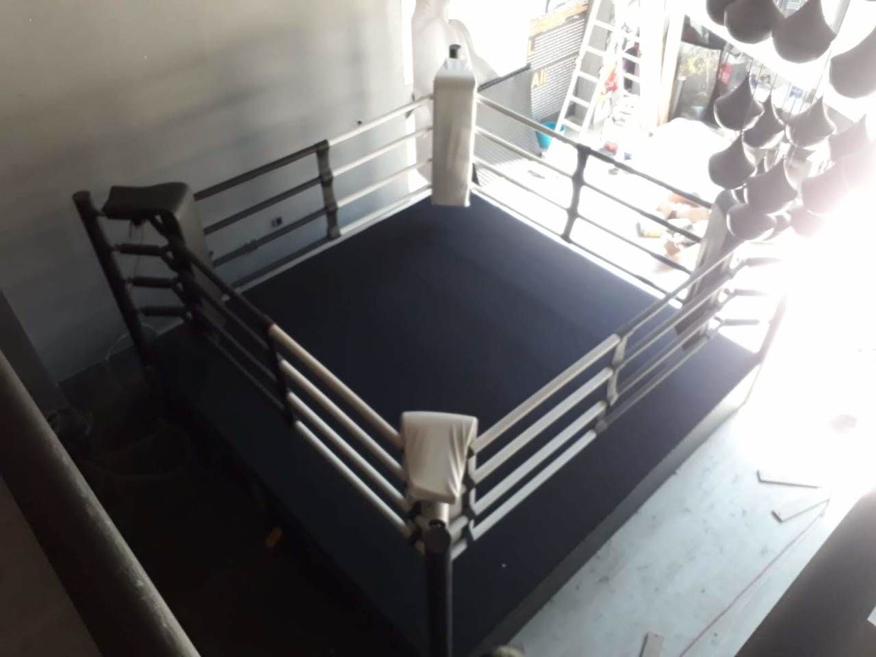boks ringi yerden 400x400cm yerden 50 cm yükseklikte standart baskısız