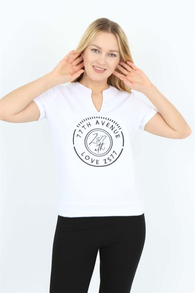 Beyaz Baskılı Yaka Detaylı T-shirt S
