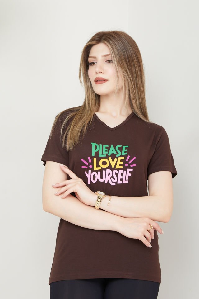 Kadın Please Love Yourself Baskılı V Yakalı T-shirt S