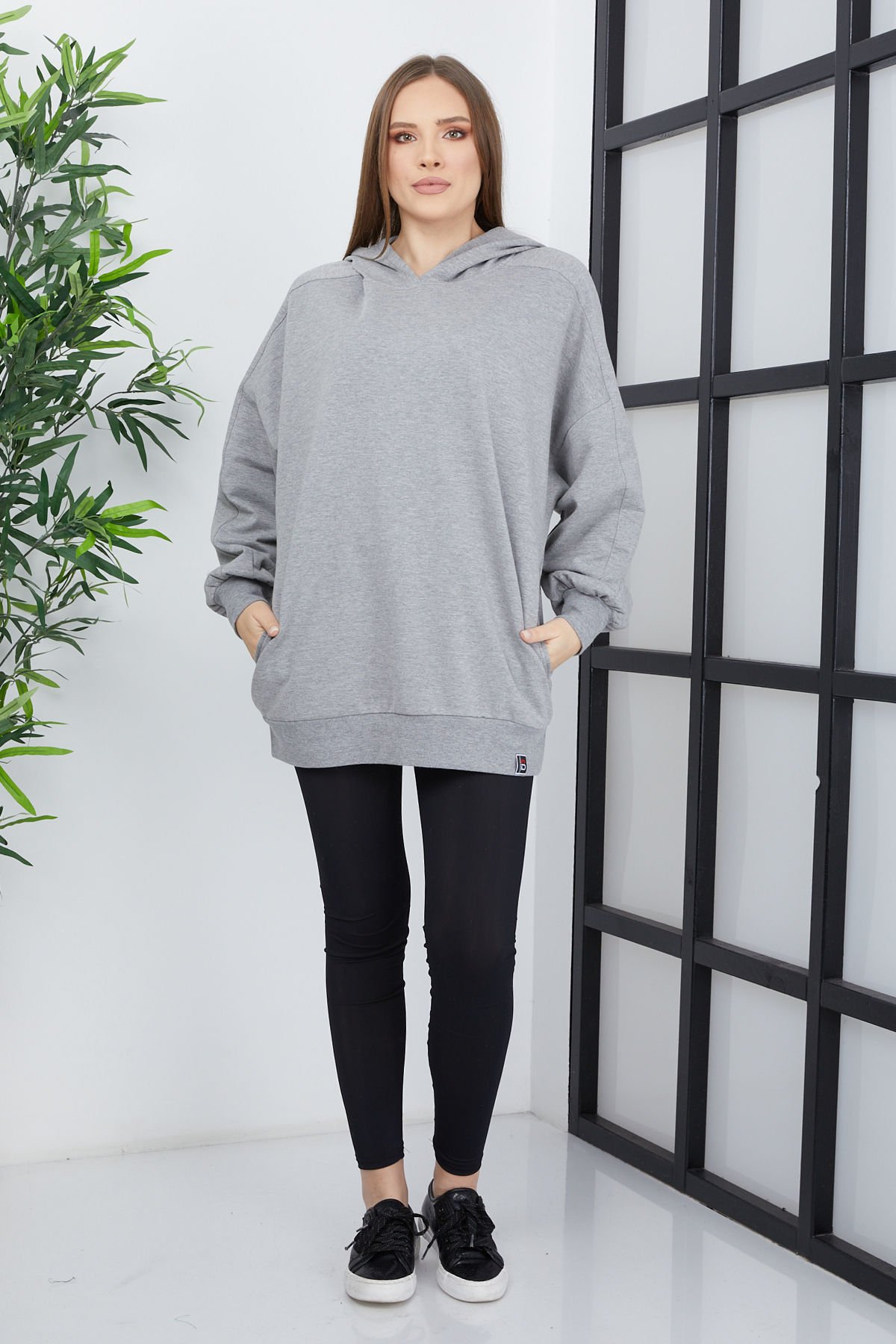 Kadın Line Art Sırt Baskılı Oversize Sweatshirt Oversize - Gri