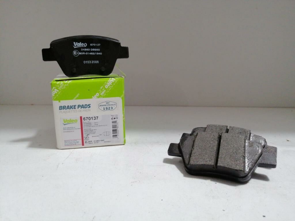 VALEO FREN BALATASI ARKA CADDY 11-15 GOLF 09-13 PASSAT 13-15 LEON 06-13 OCTAVIA