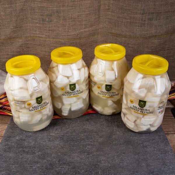 Antep Peyniri ( Keçi ) Az Tuzlu Salamura 10 Kg (4x2,5 Kg Bidon)