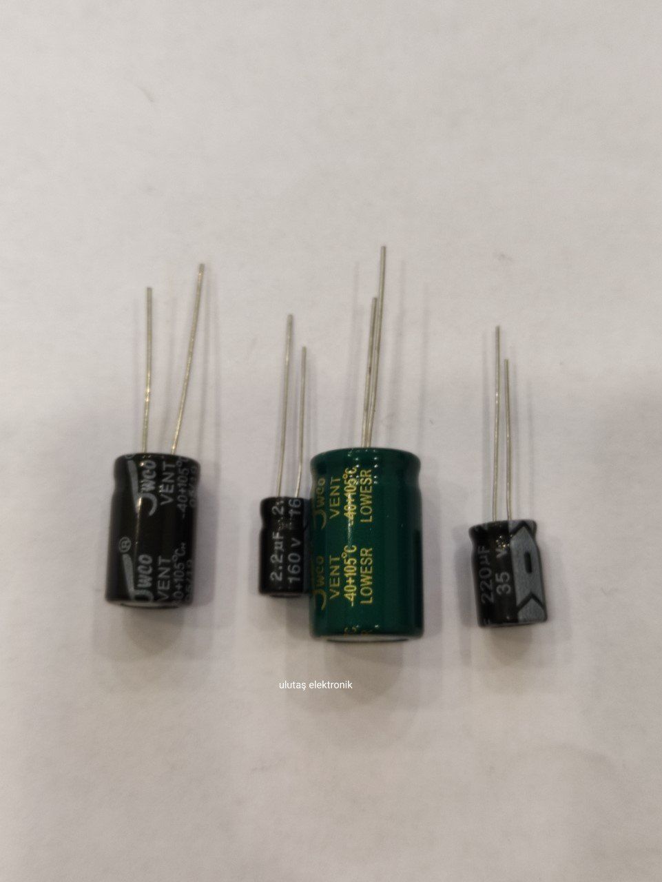 22UF 350V 105C 10X20 ELEKTROLİTİK ALÜMİNYUM KONDANSATÖR