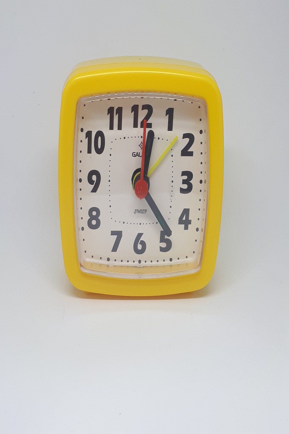 Sarı Renkli Mini Masa Saati Sessiz Akar Saniye
