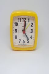 Sarı Renkli Mini Masa Saati Sessiz Akar Saniye