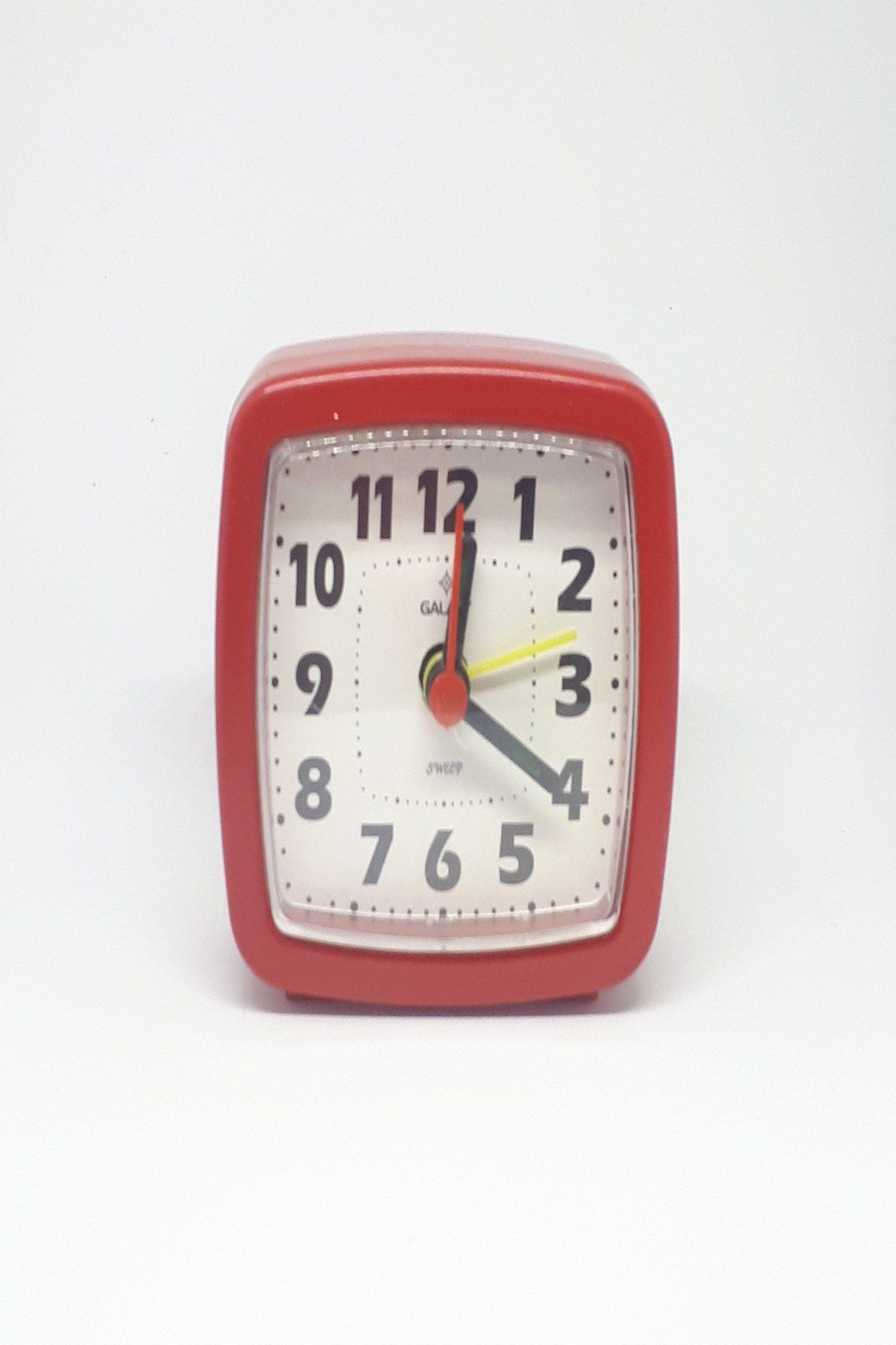 Kırmızı Renkli Mini Masa Saati Sessiz Akar Saniye