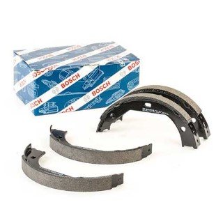 BMW 3 E90 335i 3.0 2006-2010 Bosch El Fren Balatası