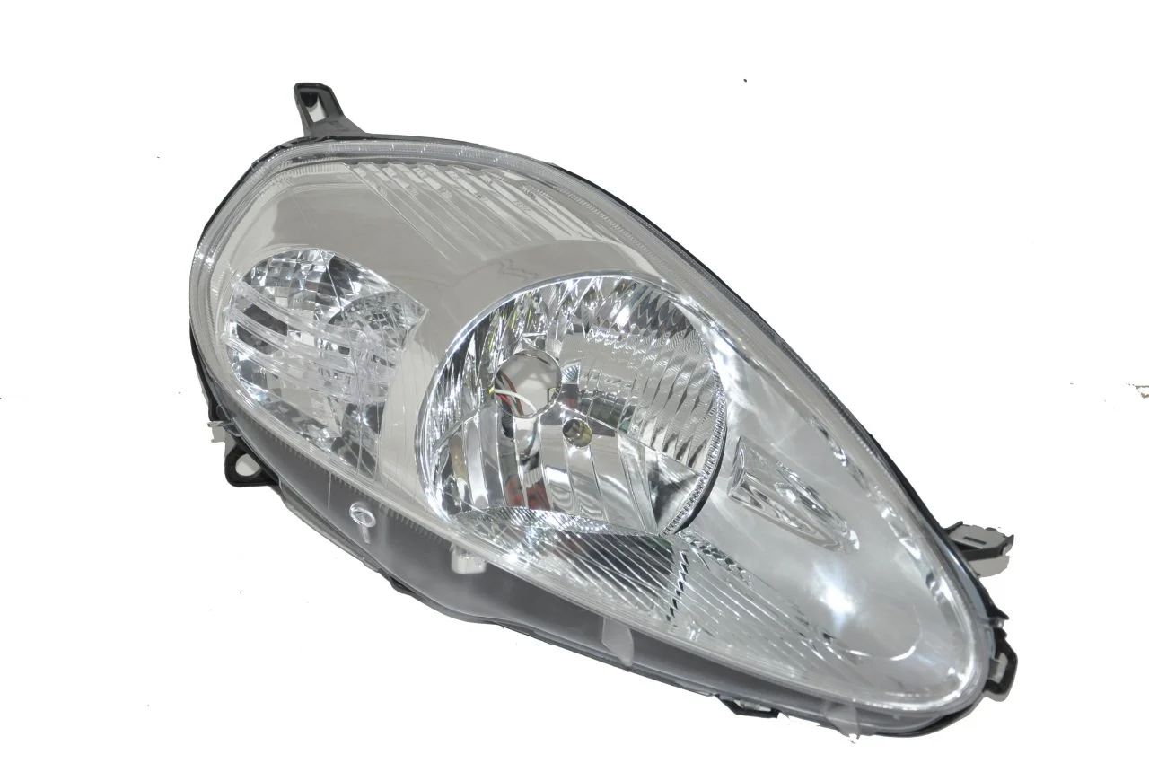 Far Sol Beyaz Grande Punto 06> Beyaz Soket Tyc FIA10PU001