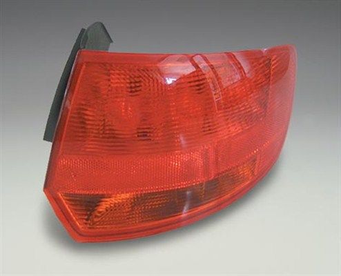 Audi A3 2003-2013 Arası 2.0 FSI Magneti Marelli Marka Dış Sağ Stop Lambası