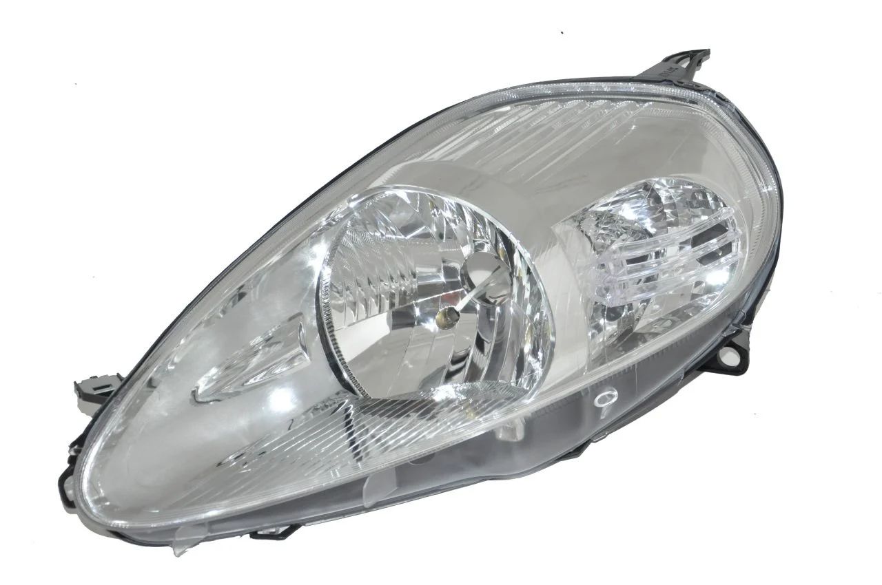 Far Sol Beyaz Grande Punto 08> Mor Soket Tyc FIA10PU015