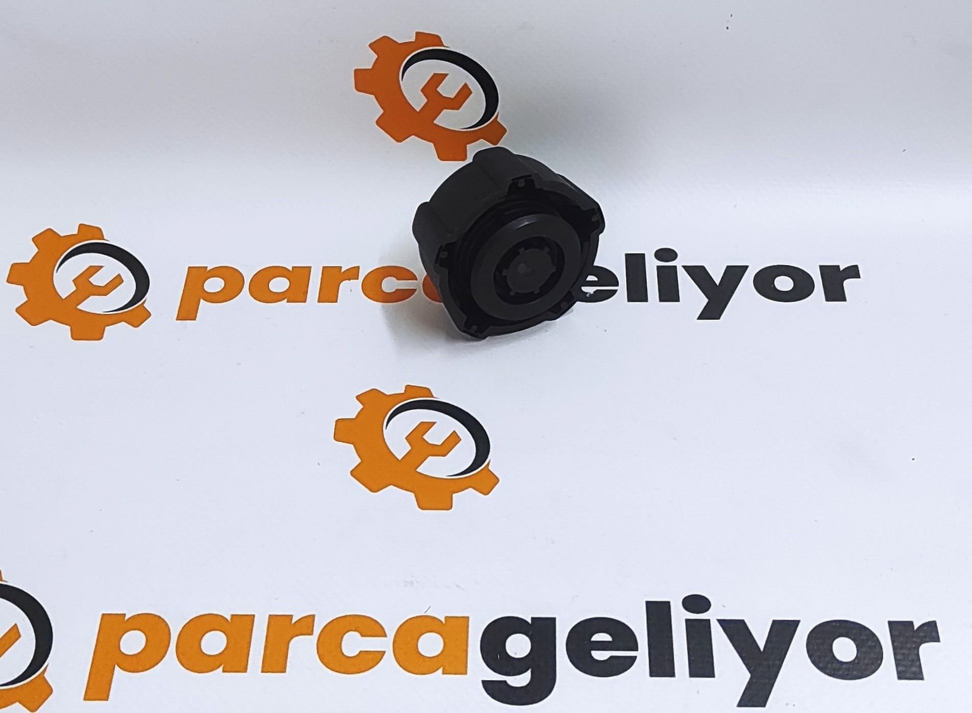Megane IV 1.6 dci Radyatör Ek Depo Kapağı Mais 8200048024