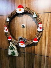 Yılbaşı Noel Baba & Kardan Adam Temalı Kozalaklı Led Işıklı Söğüt Dalı Kapı Çelengi / Süsü 30 Cm
