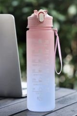 900 ml Motivasyon Pipetli Spor Su Şişesi Zaman İşaretli Kilitli Kapaklı BPA içermez