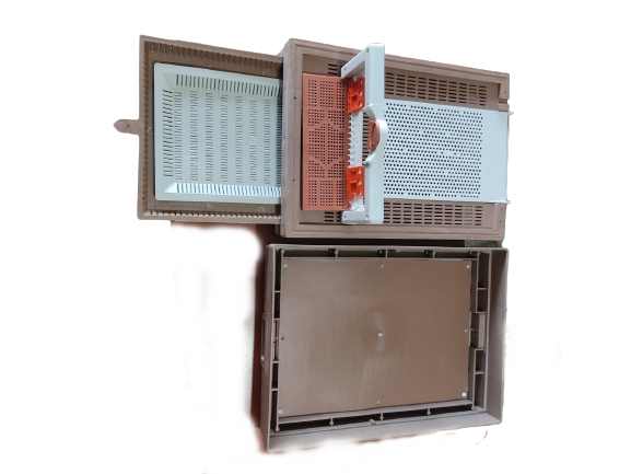 Ak Arıcılık 10 Çıtalık Bursa Tipi (44x52 )Taban ve Kapak ( 44,5x52,5) Seti Straforlu
