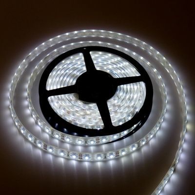 Marketcik Yapışkanlı 5 metre Dış Mekan Silikonlu Şerit Led Beyaz Işık