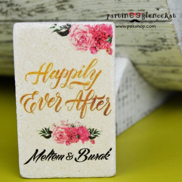 İsim Yazılı Happily Ever After Taş Magnet