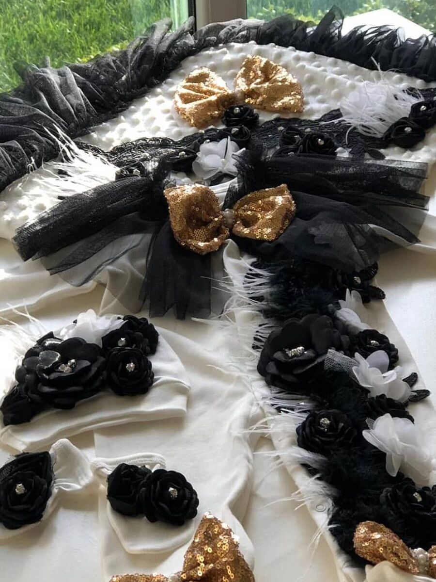 Black & Cream Newborn Set