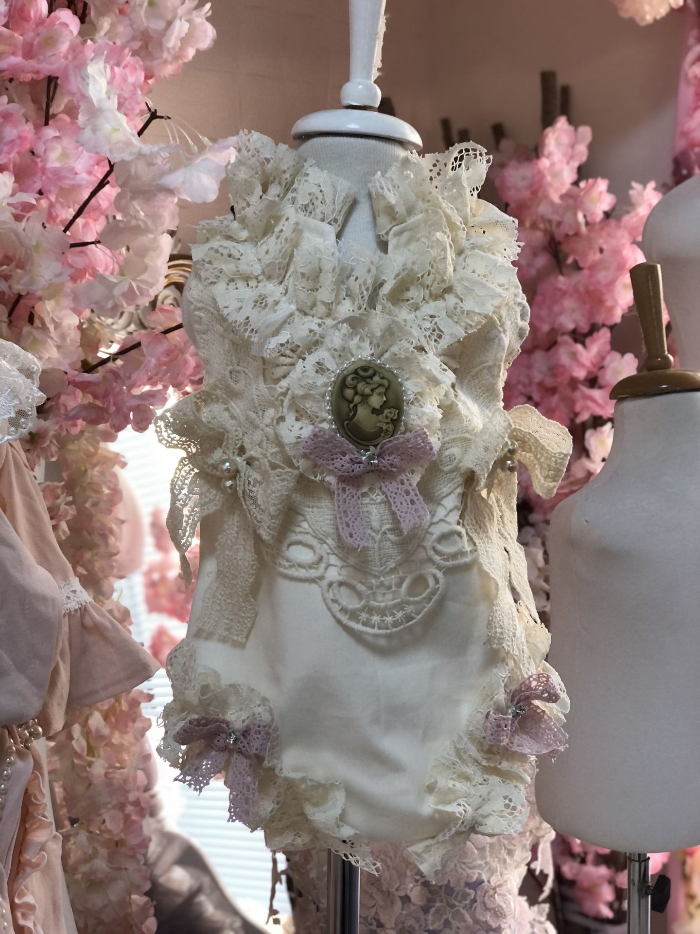 Cream Victorian Outfıt