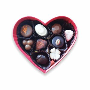 Kalp Şeklinde VIP Kutuda Spesiyal Çikolata 9 Adet
