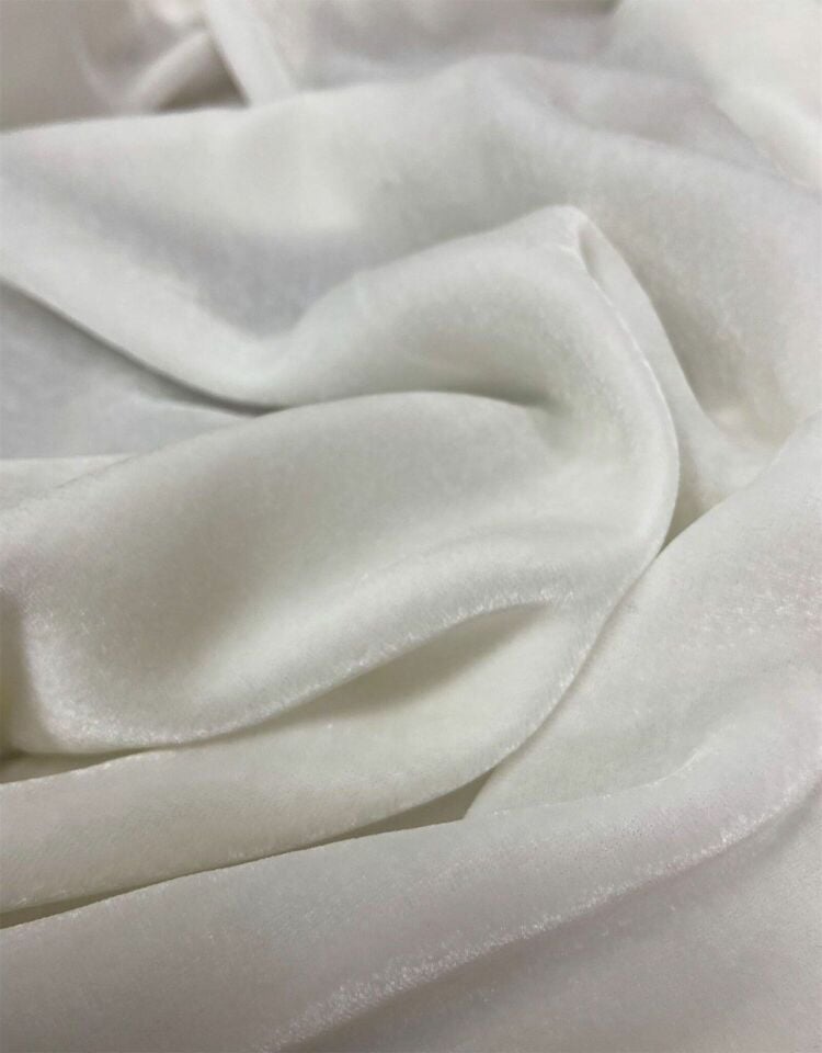 Silk Velvet 1 Metre Kırık Beyaz Kumaş(col-01)